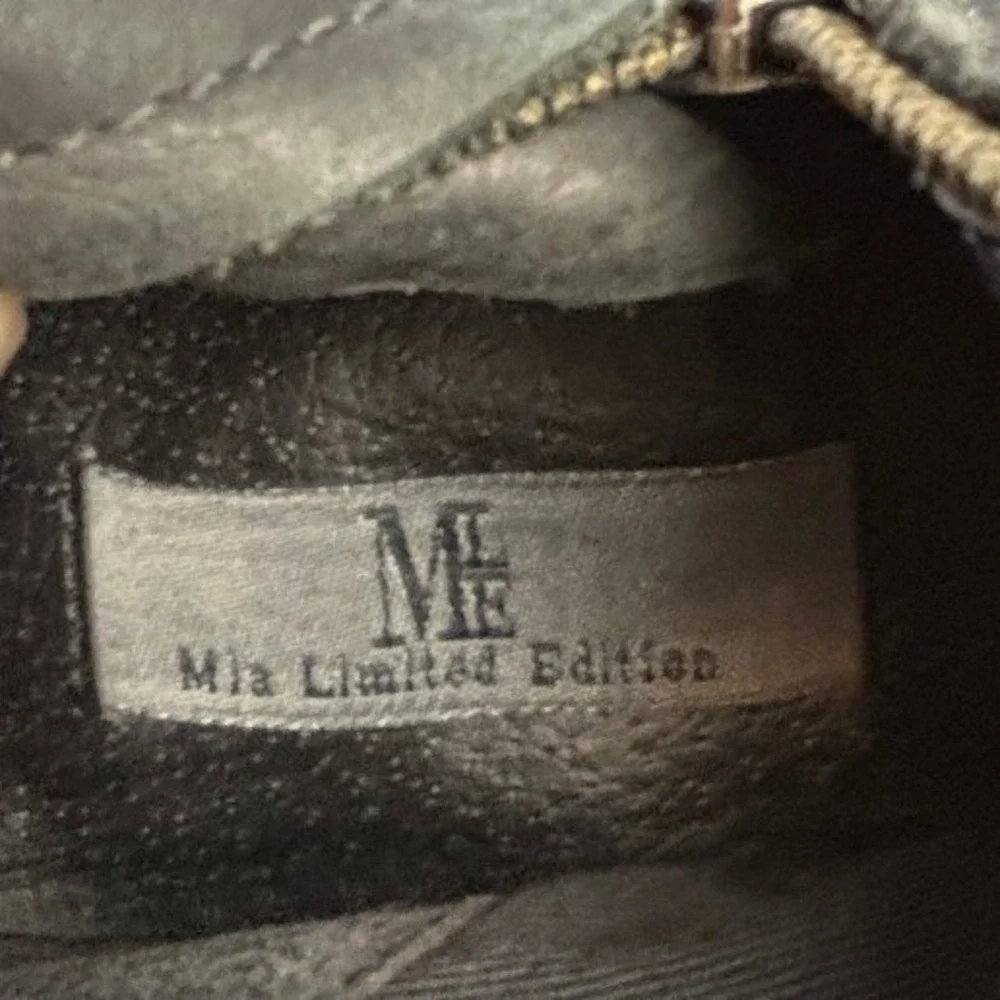 Mia Limited Edition mia limited